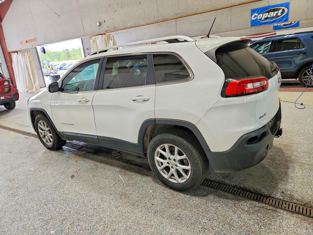 2018 Jeep Cherokee Latitude - zdjęcie 2