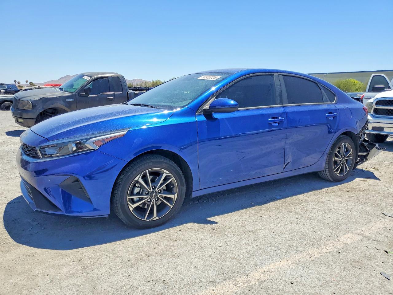 2024 Kia Forte Lxs - zdjęcie główne