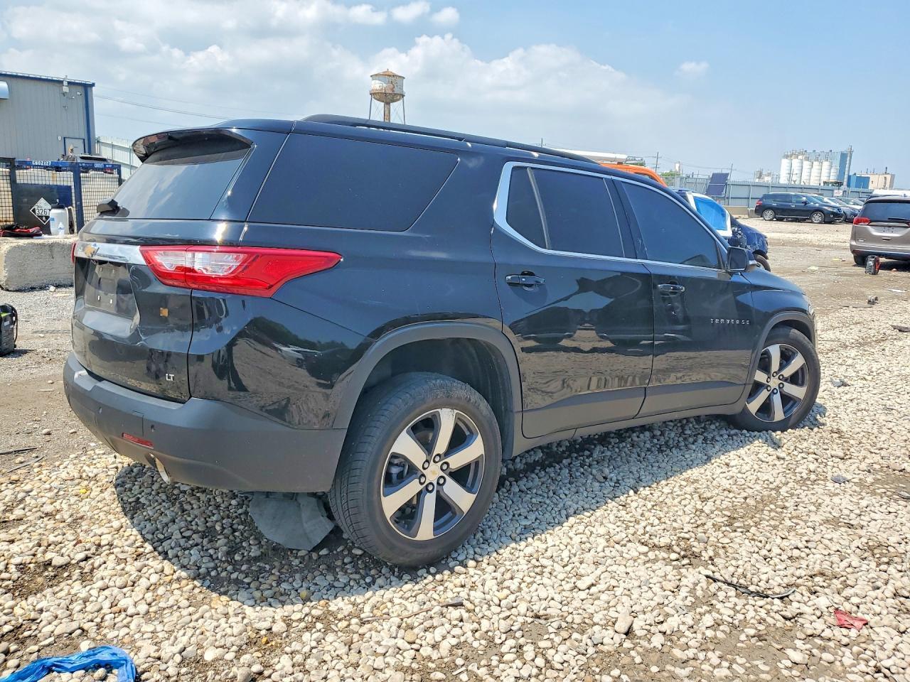 2021 Chevrolet Traverse Lt - zdjęcie 3