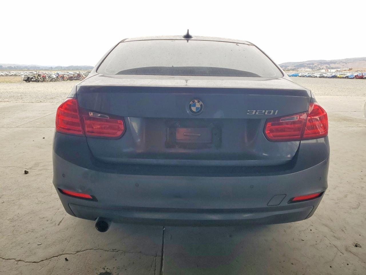 2014 BMW 320 I - zdjęcie 6