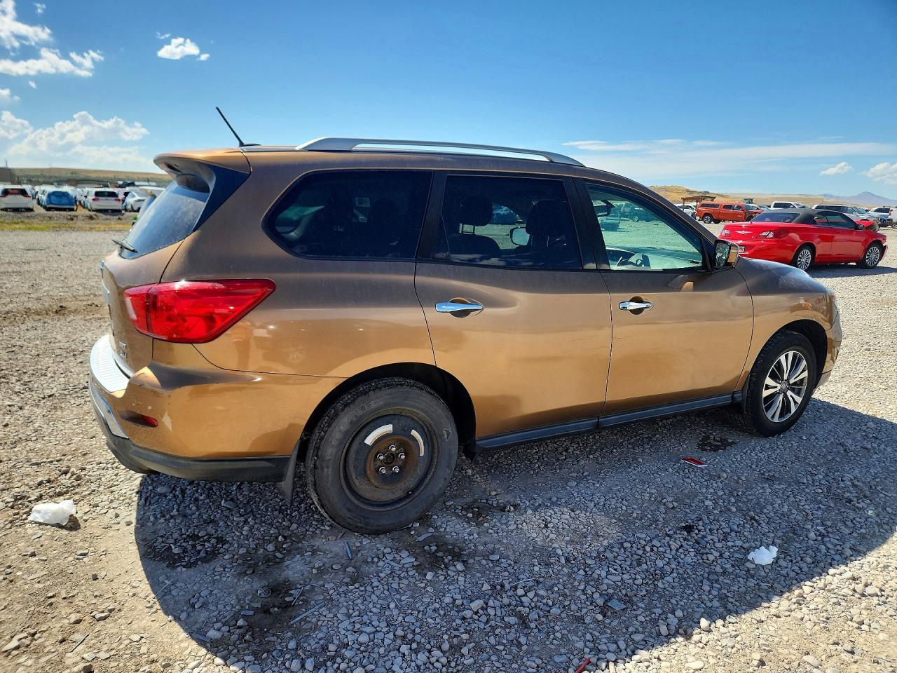 2017 Nissan Pathfinder Sv - zdjęcie 3