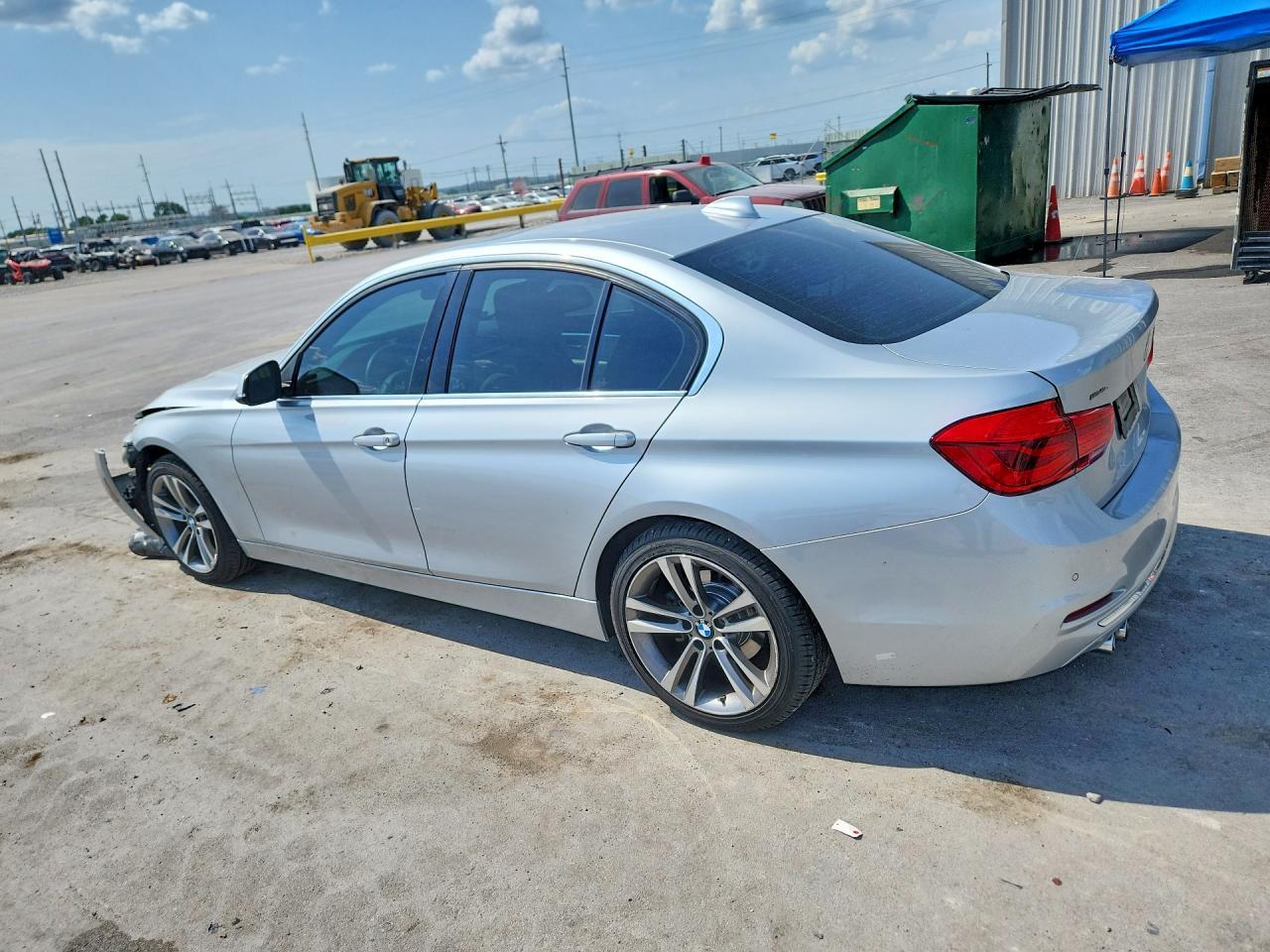 2018 BMW 330 I - zdjęcie 2