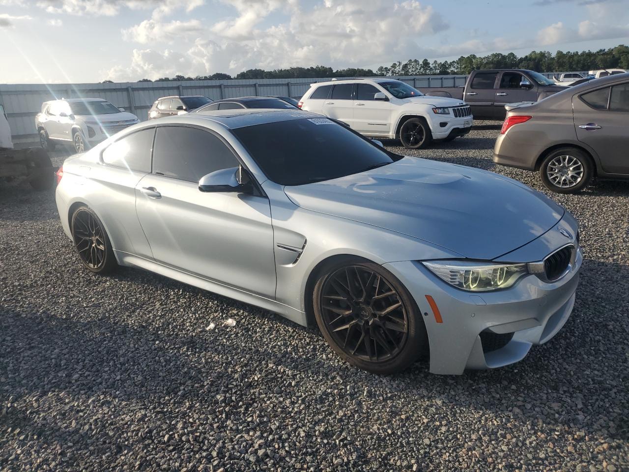 2015 BMW M4 - zdjęcie 4