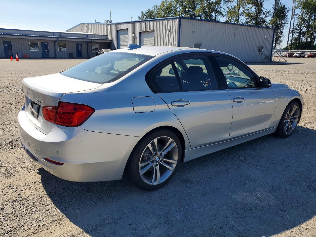 2014 BMW 328 I - zdjęcie 3