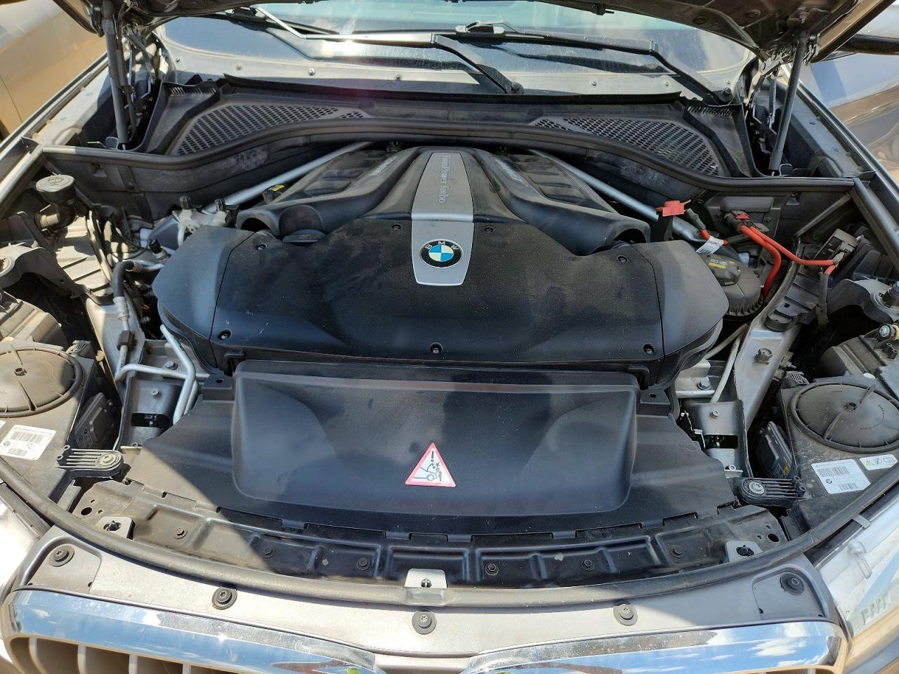 2016 BMW X5 xDrive50I - zdjęcie 11