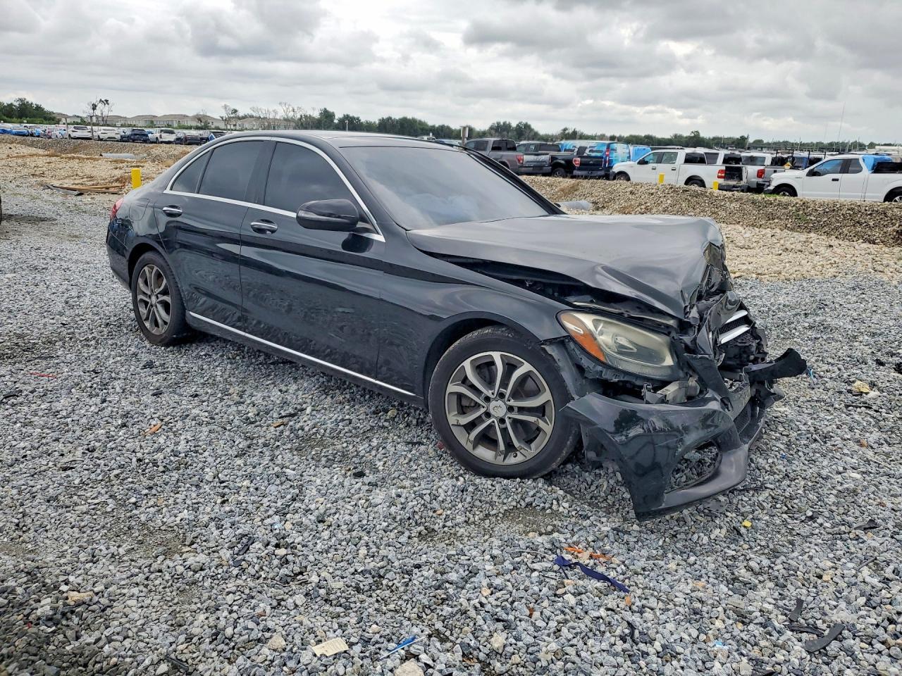 2016 Mercedes-Benz C 300 - zdjęcie 4