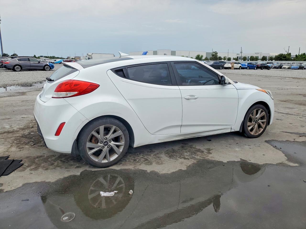 2016 Hyundai Veloster Base - zdjęcie 3