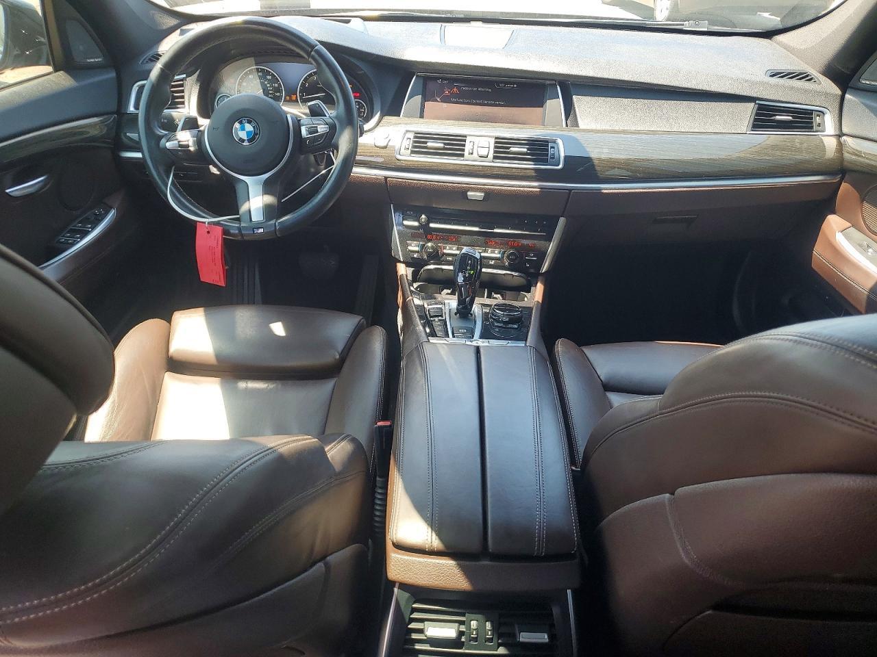 2017 BMW Seria 5 550i - zdjęcie 8