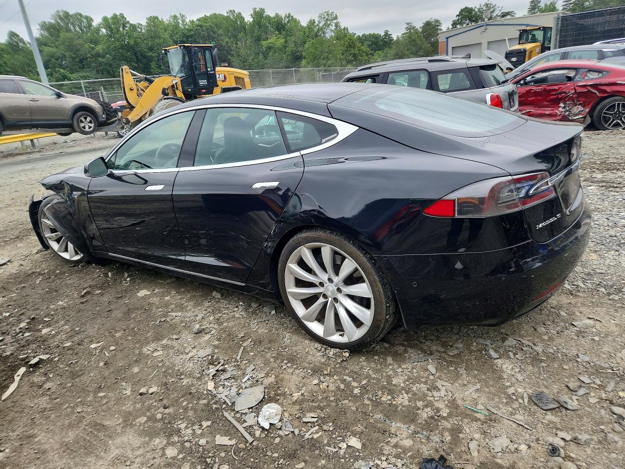 2016 Tesla Model S - zdjęcie 2