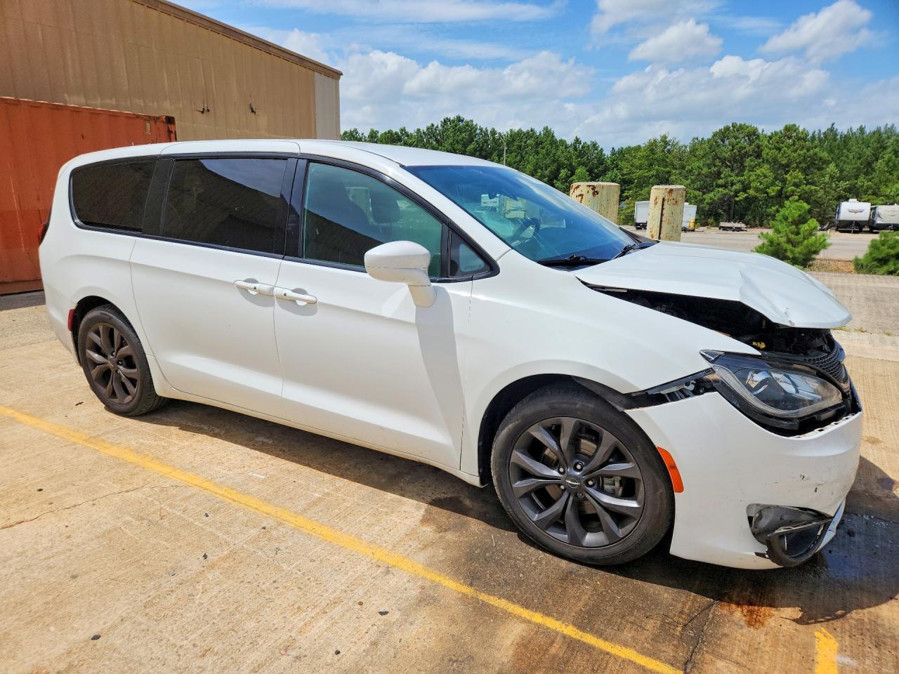 2018 Chrysler Pacifica Touring Plus - zdjęcie 4