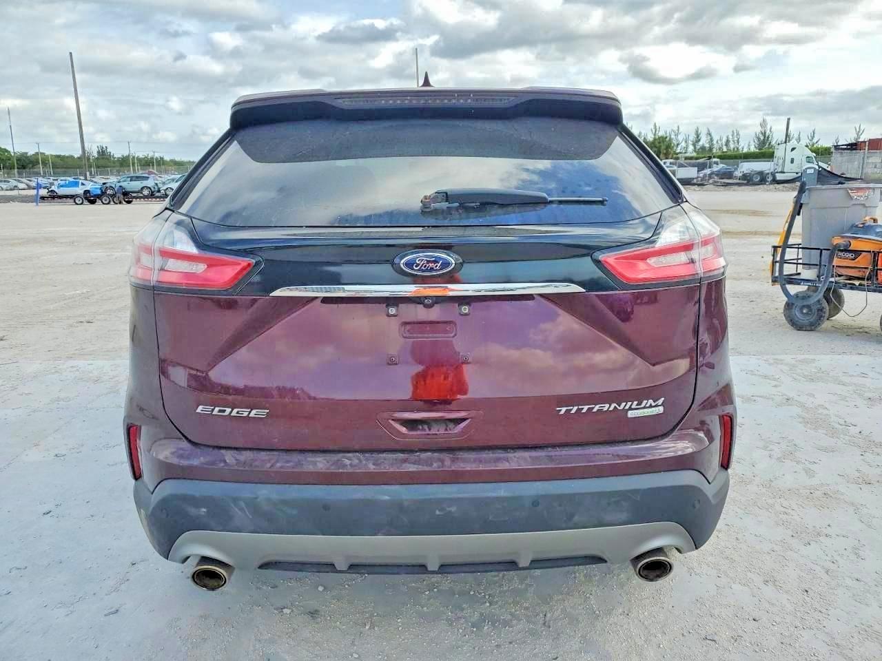 2019 Ford Edge Titanium - zdjęcie 6