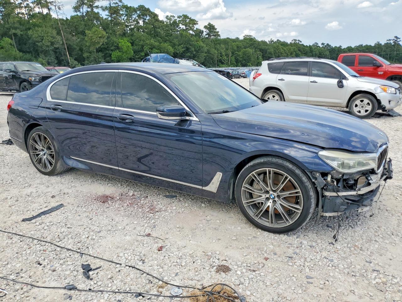 2016 BMW Seria 7 750i - zdjęcie 4