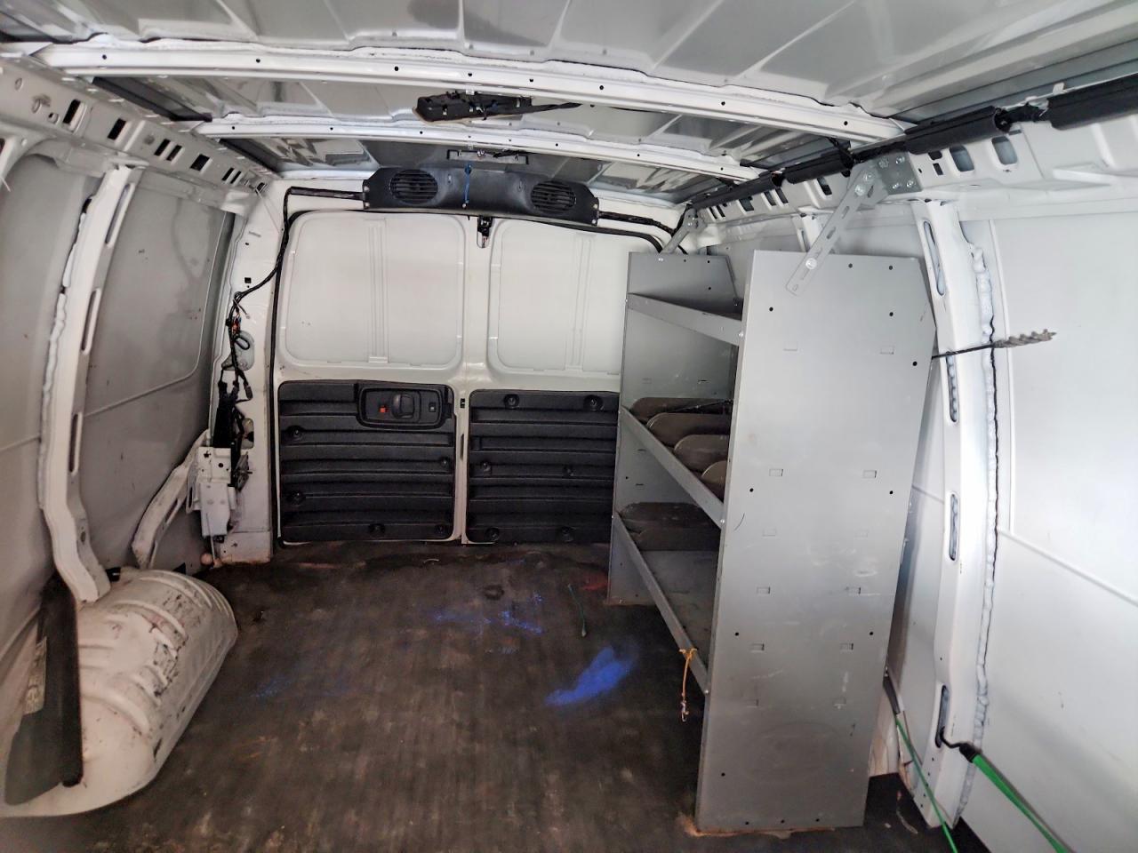2020 Chevrolet Express G2500 - zdjęcie 10