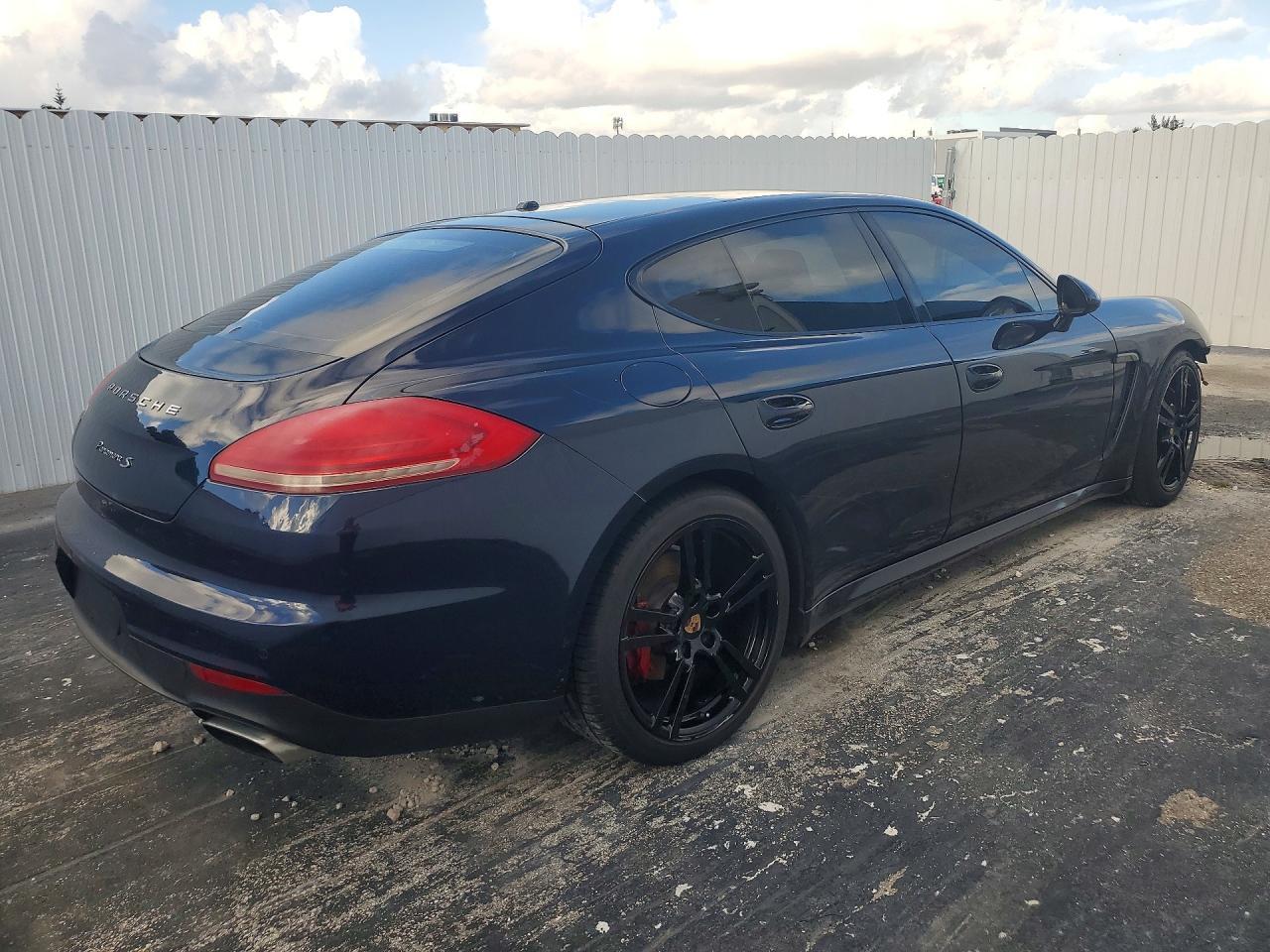 2016 Porsche Panamera 2 - zdjęcie 3