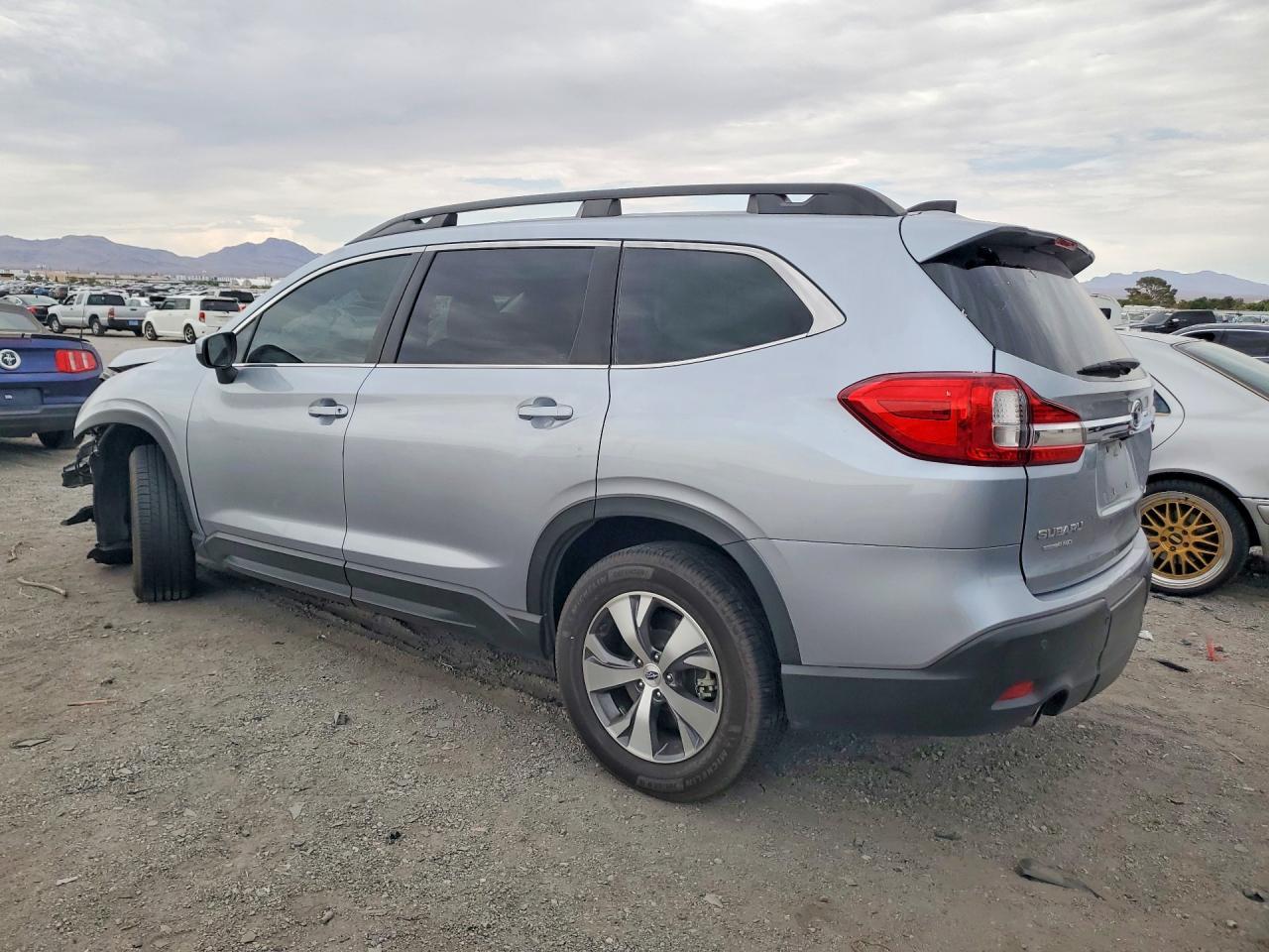 2019 Subaru Ascent Premium - zdjęcie 2
