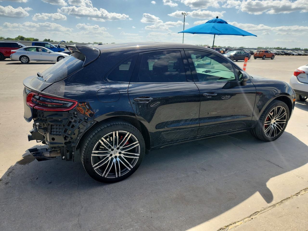 2015 Porsche Macan Turbo - zdjęcie 3