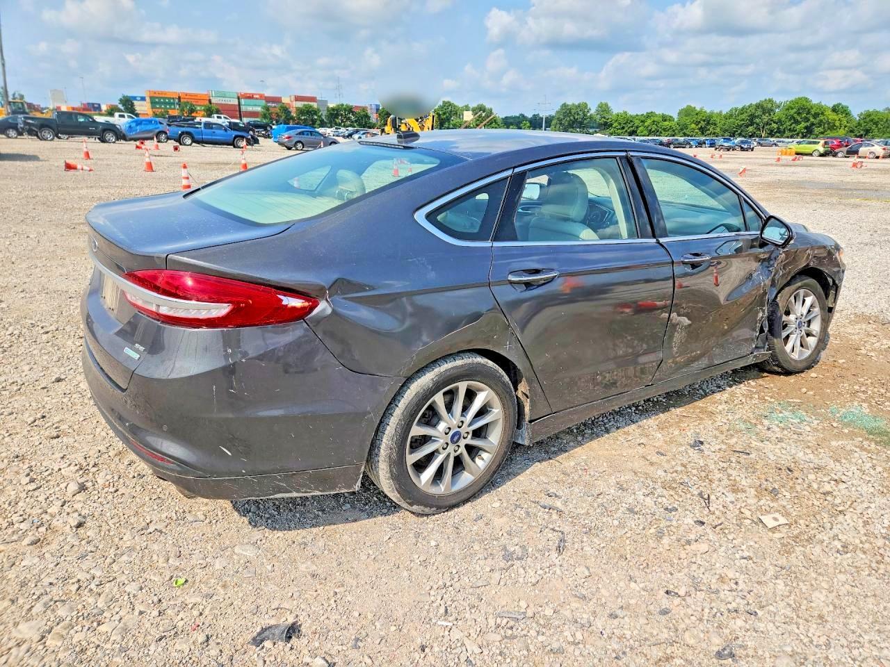 2017 Ford Fusion Se - zdjęcie 3