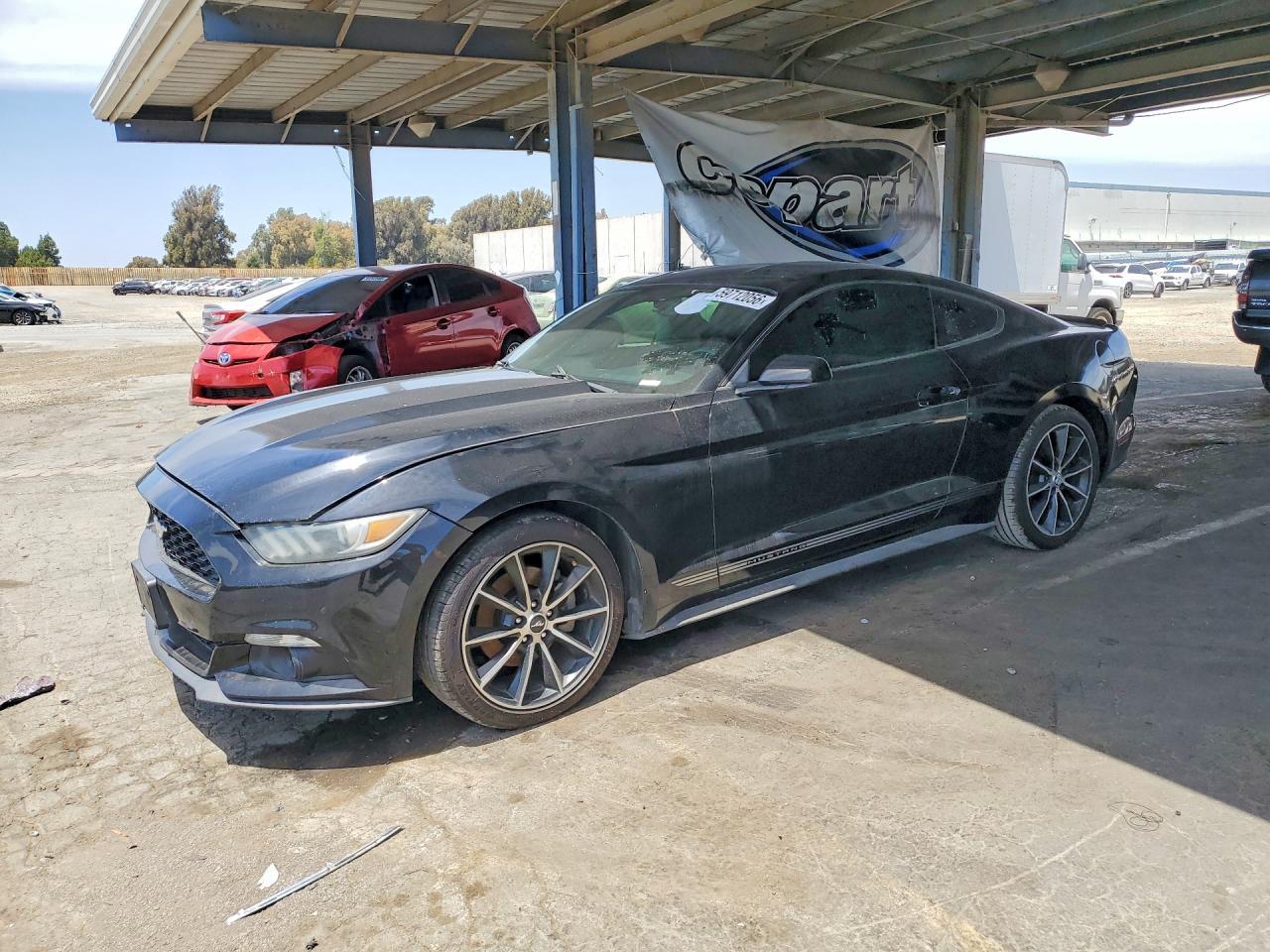 2015 Ford Mustang - zdjęcie główne