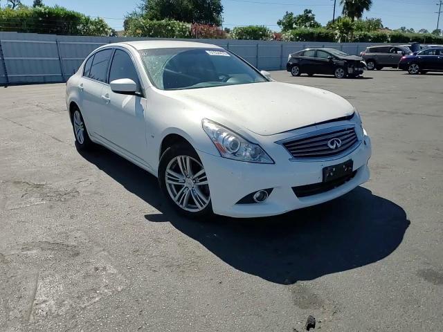 2015 Infiniti Q40 Base - zdjęcie 13