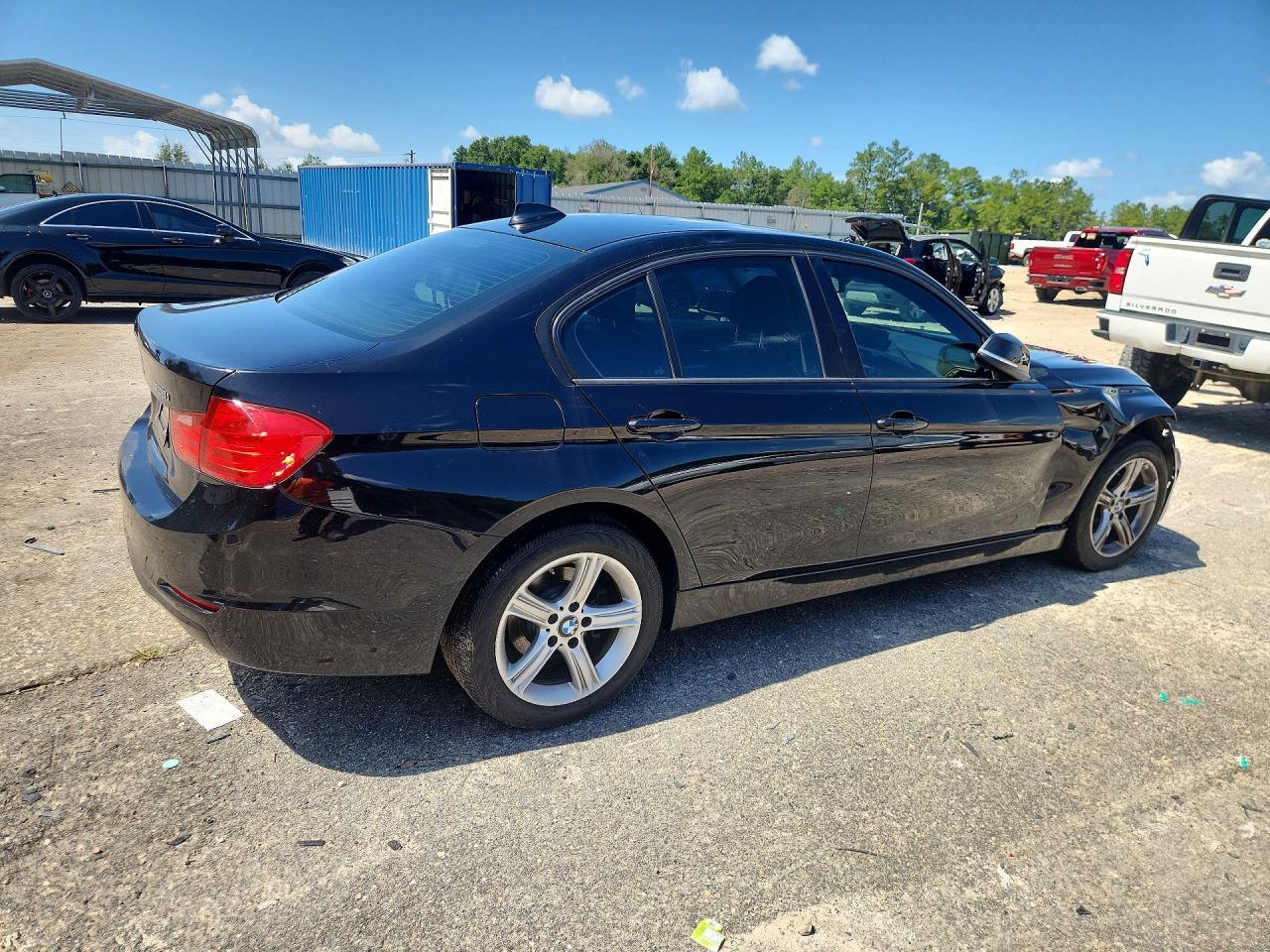 2015 BMW Seria 3 328i - zdjęcie 3