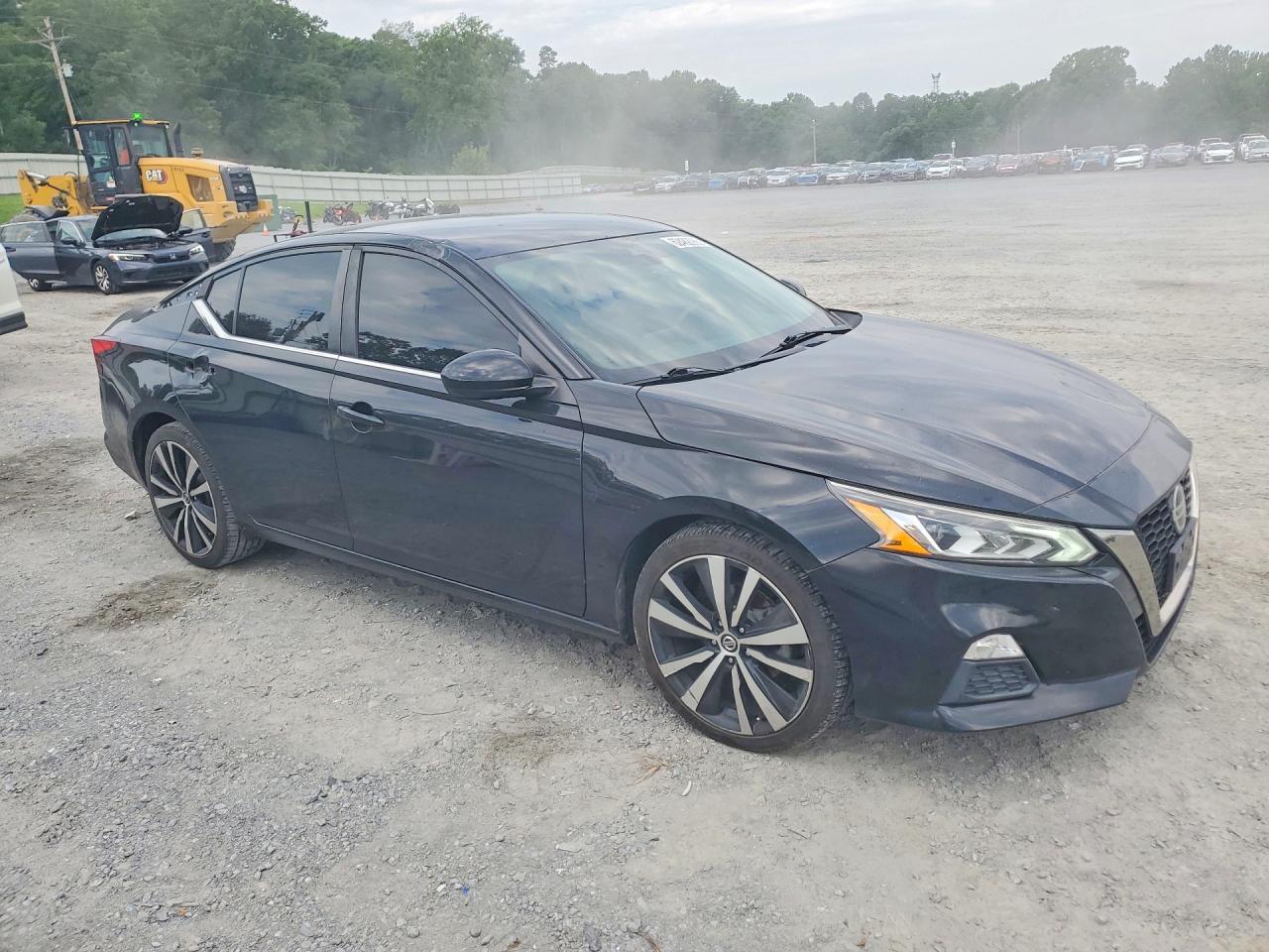 2020 Nissan Altima Sr - zdjęcie 4