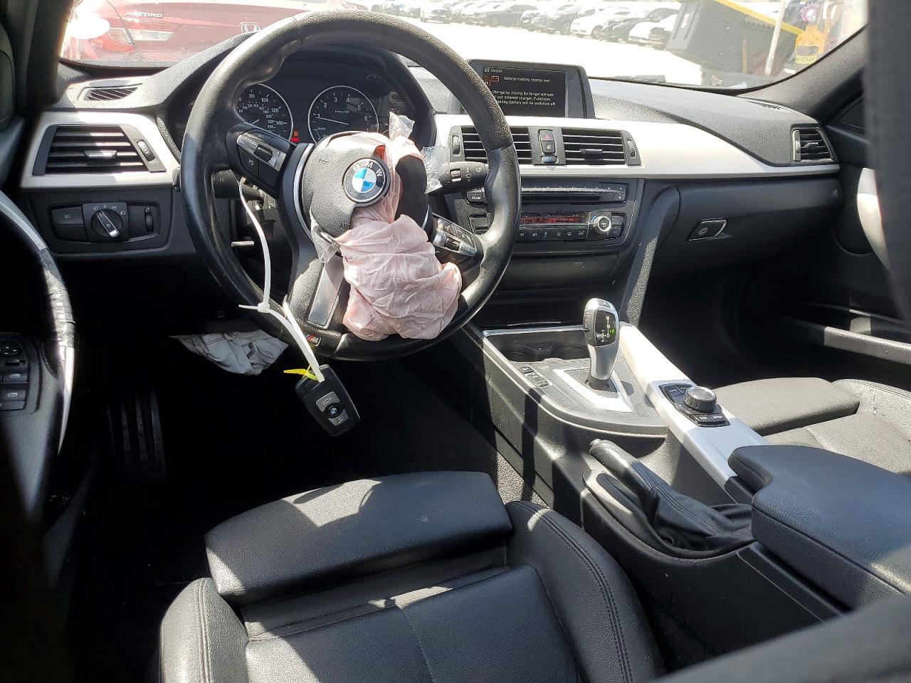 2014 BMW 320 I - zdjęcie 8