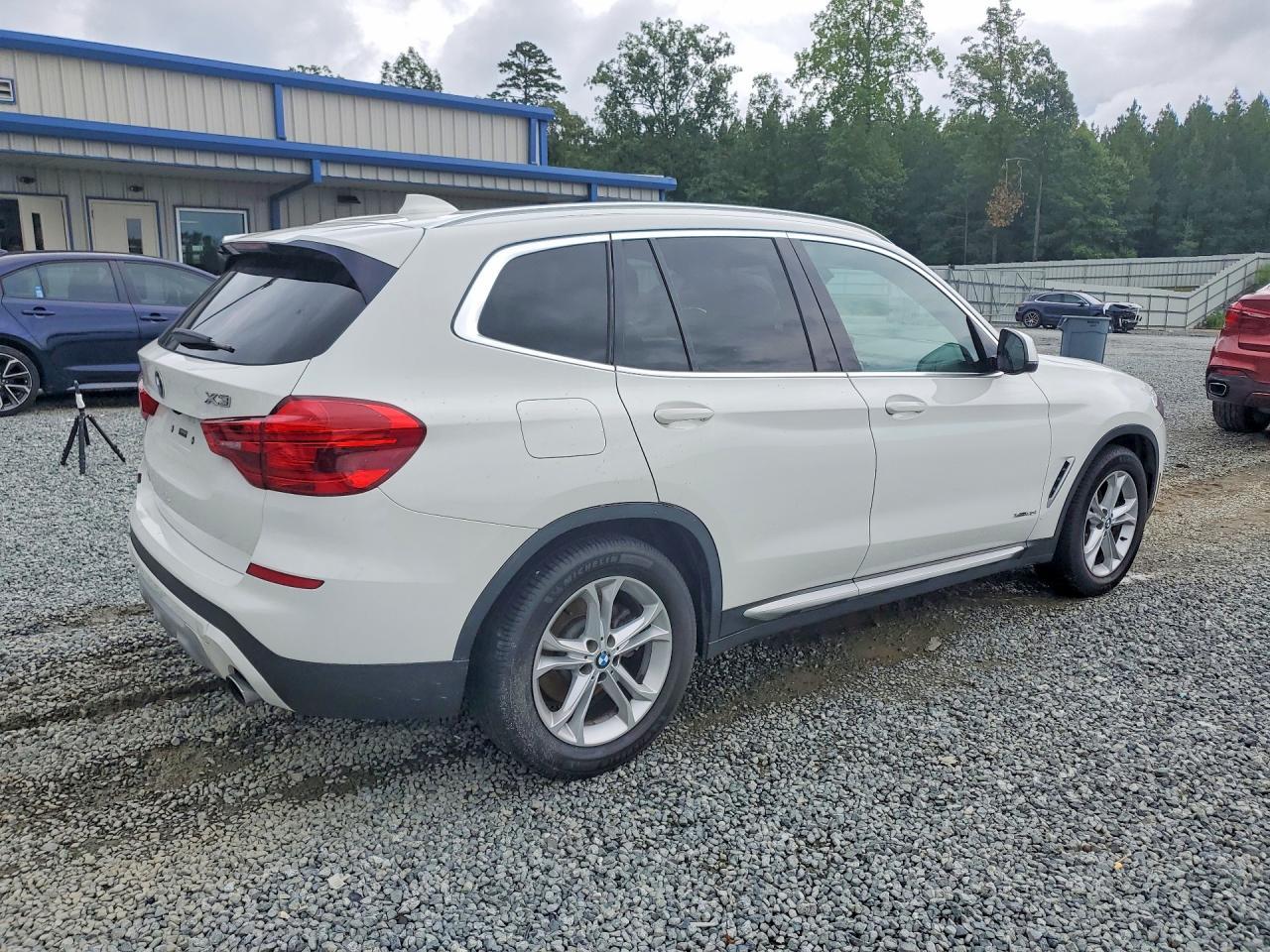2018 BMW X3 xDrive30I - zdjęcie 3