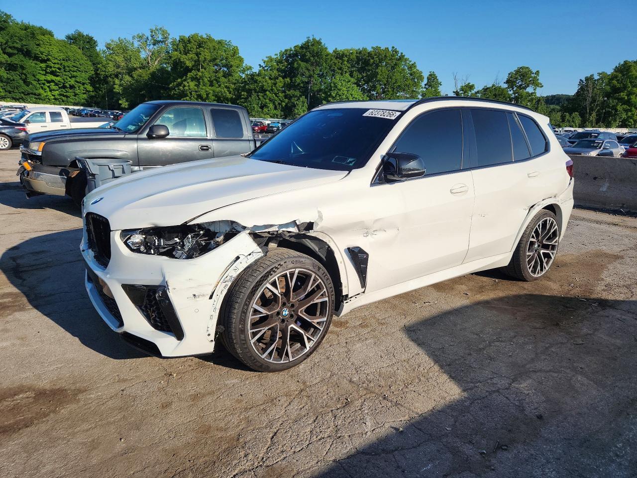 2022 BMW X5 M - zdjęcie główne