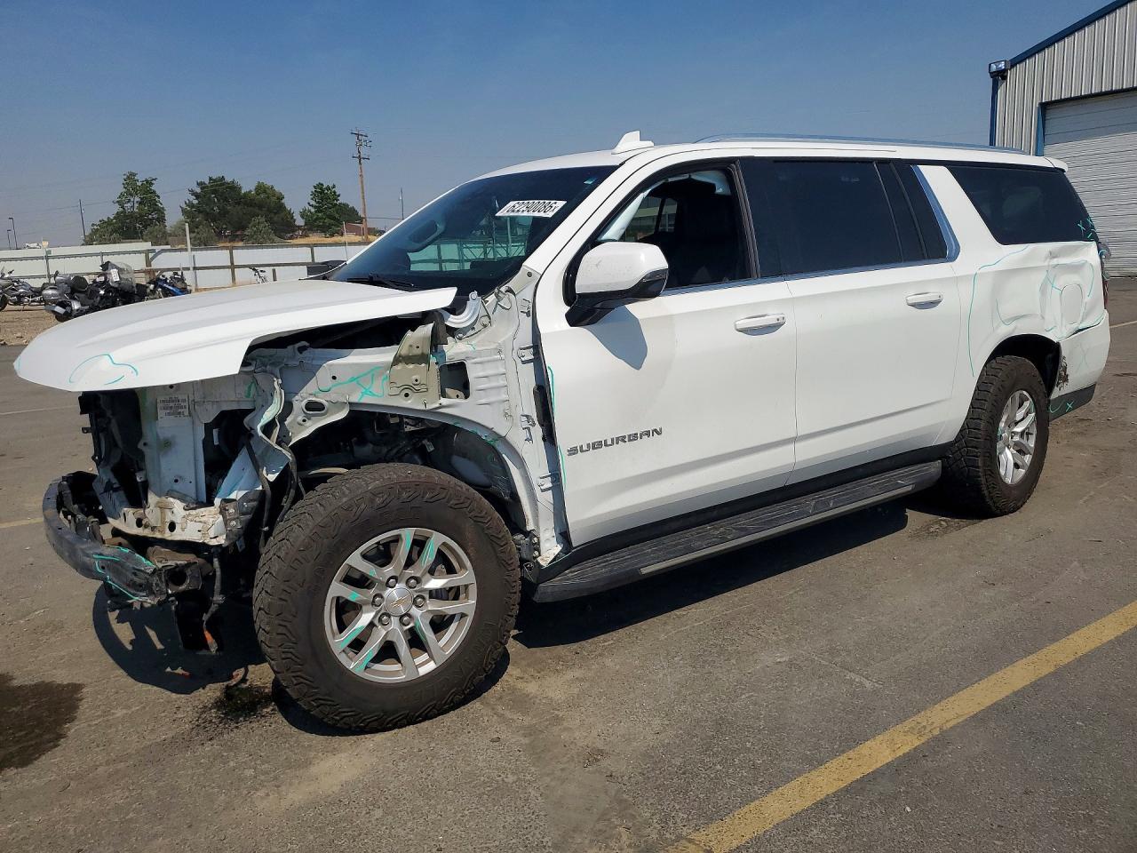 2022 Chevrolet Suburban K1500 Lt - zdjęcie główne
