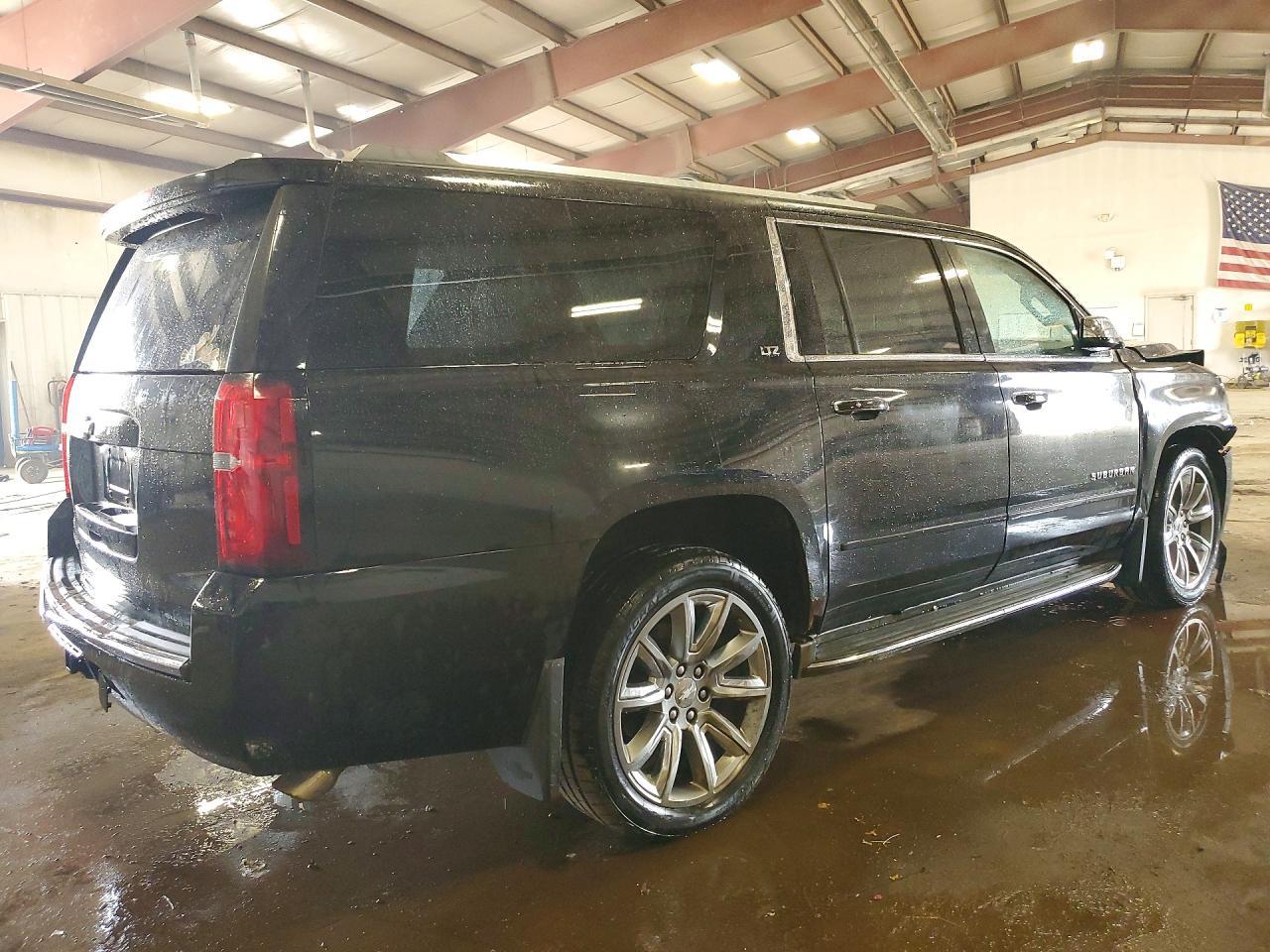 2015 Chevrolet Suburban K1500 Ltz - zdjęcie 3