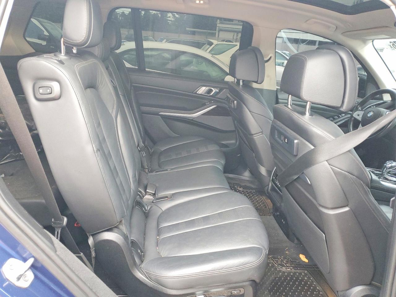 2020 BMW X7 xDrive40I - zdjęcie 11