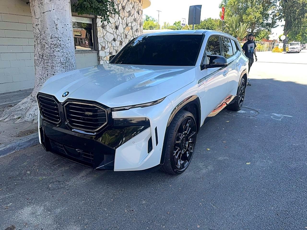 2024 BMW Xm - zdjęcie 2