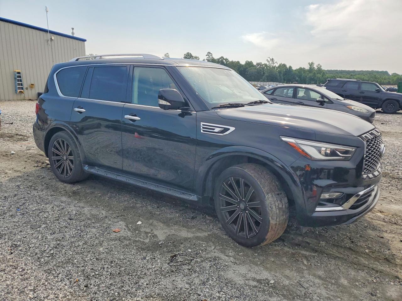 2021 Infiniti Qx80 Luxe - zdjęcie 4