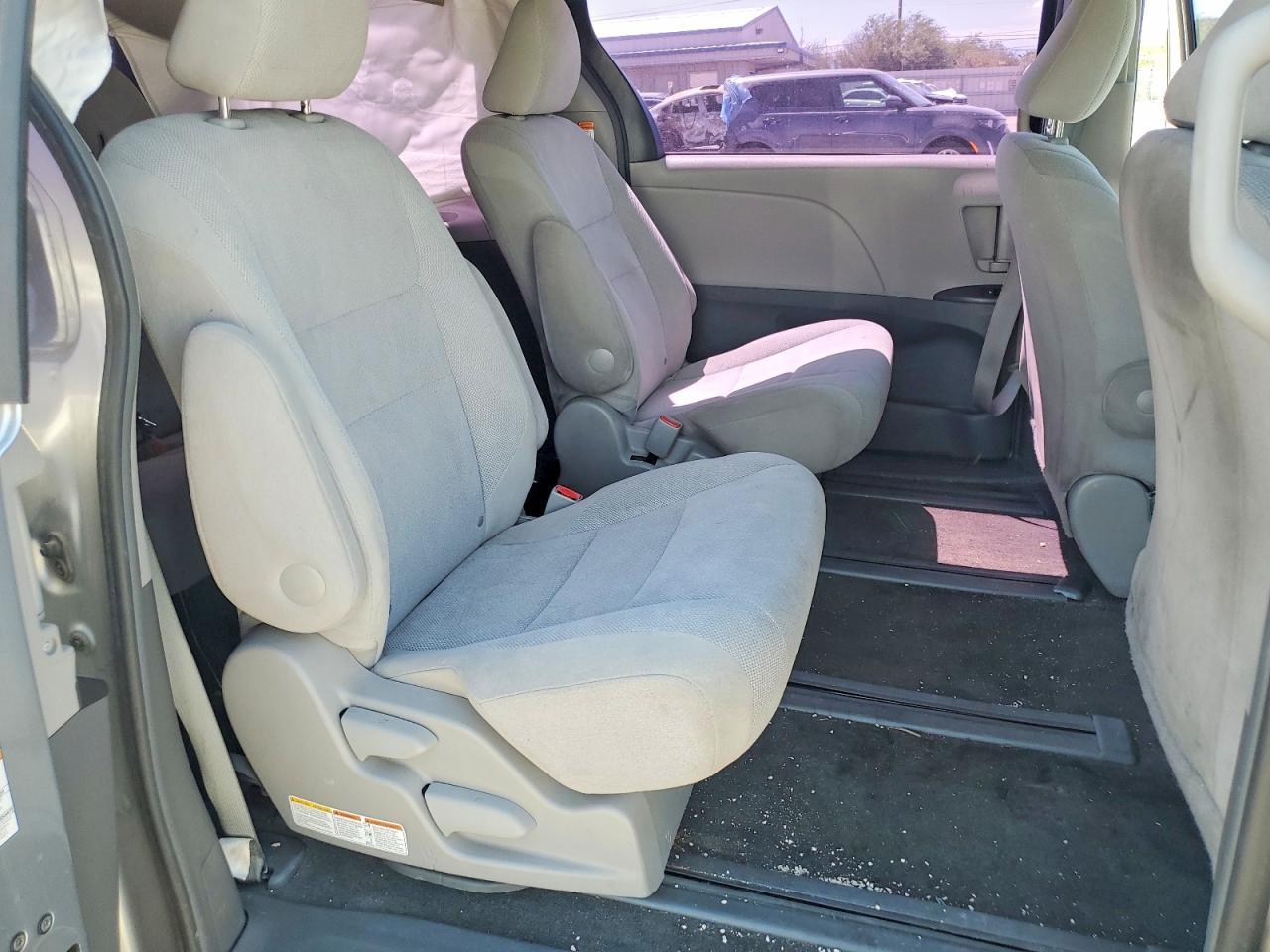 2016 Toyota Sienna L 7-Passenger - zdjęcie 11