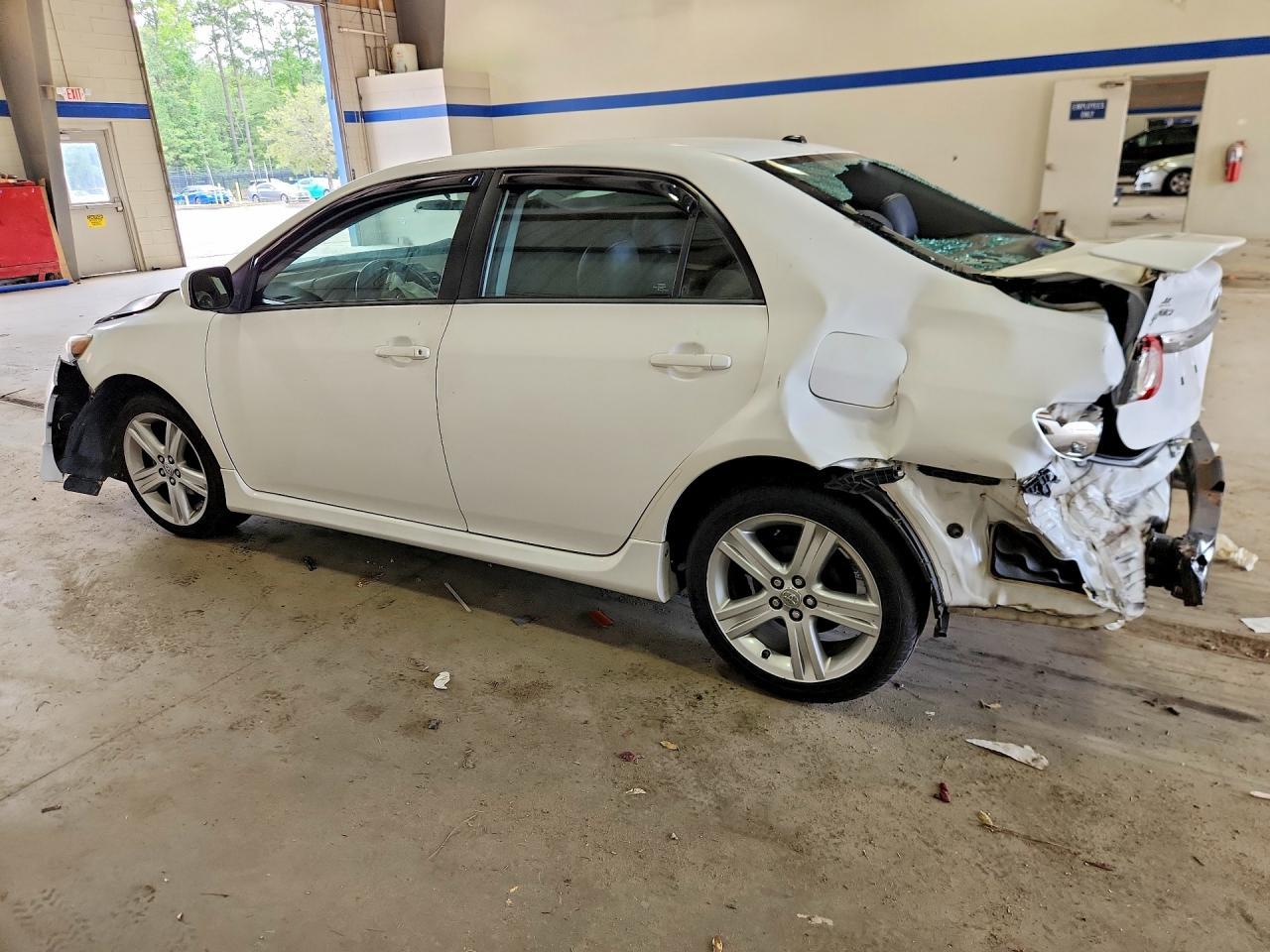 2013 Toyota Corolla S - zdjęcie 2