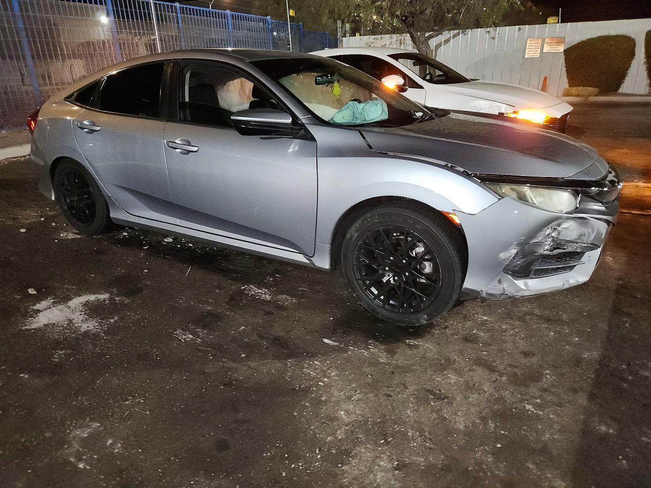 2017 Honda Civic Lx - zdjęcie 4