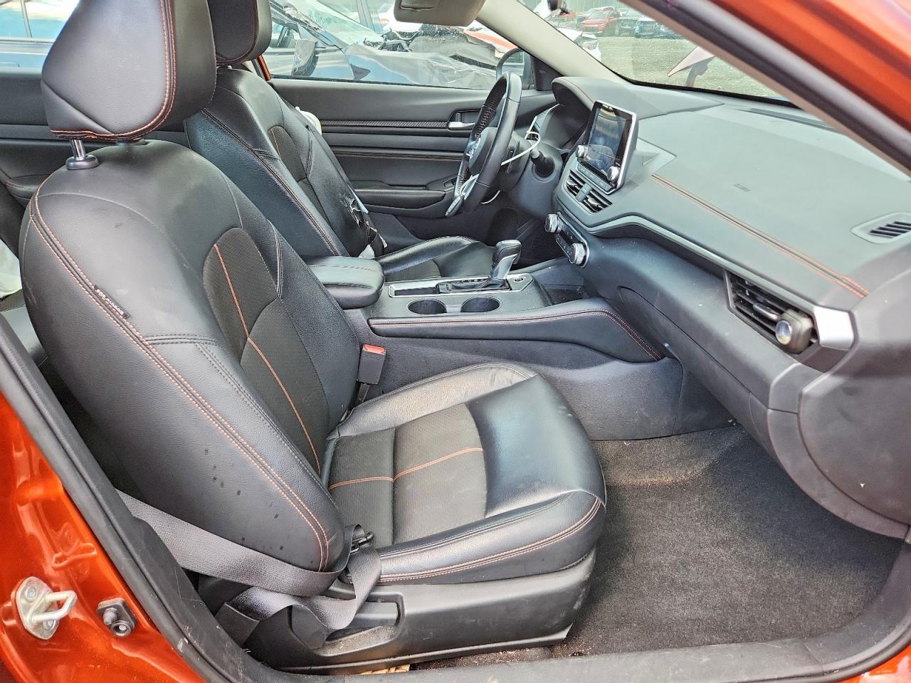 2022 Nissan Altima Sr - zdjęcie 7