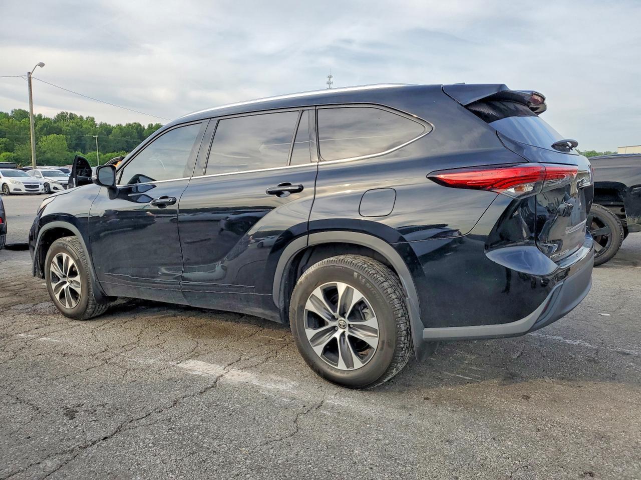 2020 Toyota Highlander Xle - zdjęcie 2