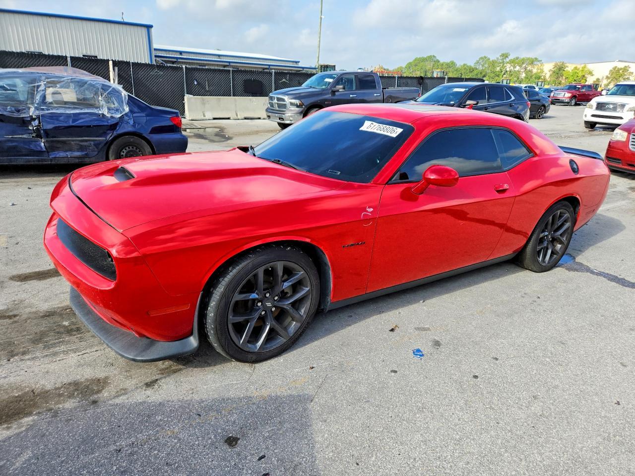 2022 Dodge Challenger R/T - zdjęcie główne