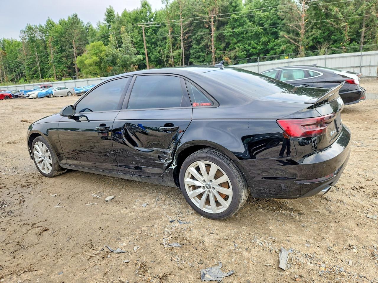 2017 Audi A4 Premium - zdjęcie 2