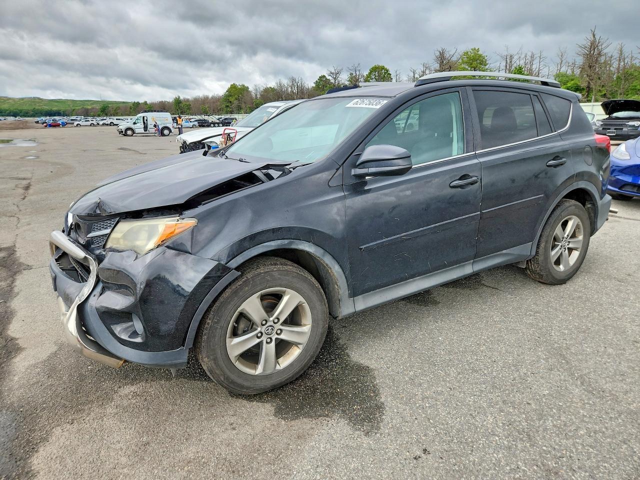 2015 Toyota Rav4 Le - zdjęcie główne
