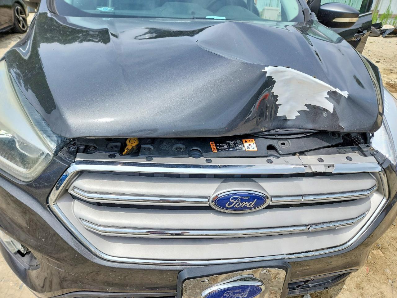 2017 Ford Escape Titanium - zdjęcie 12