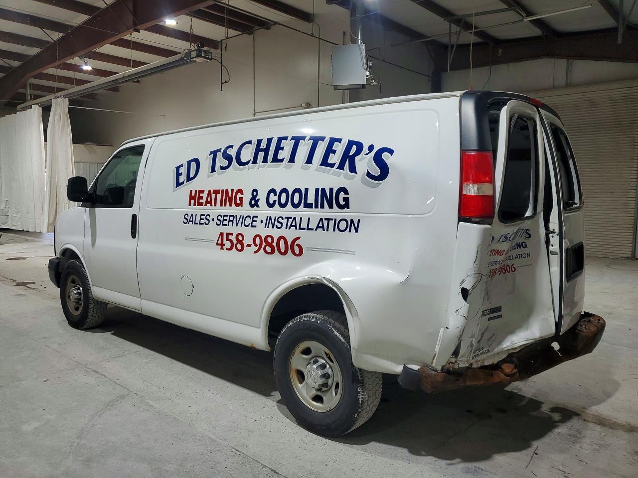 2015 Chevrolet Express G2500 - zdjęcie 2