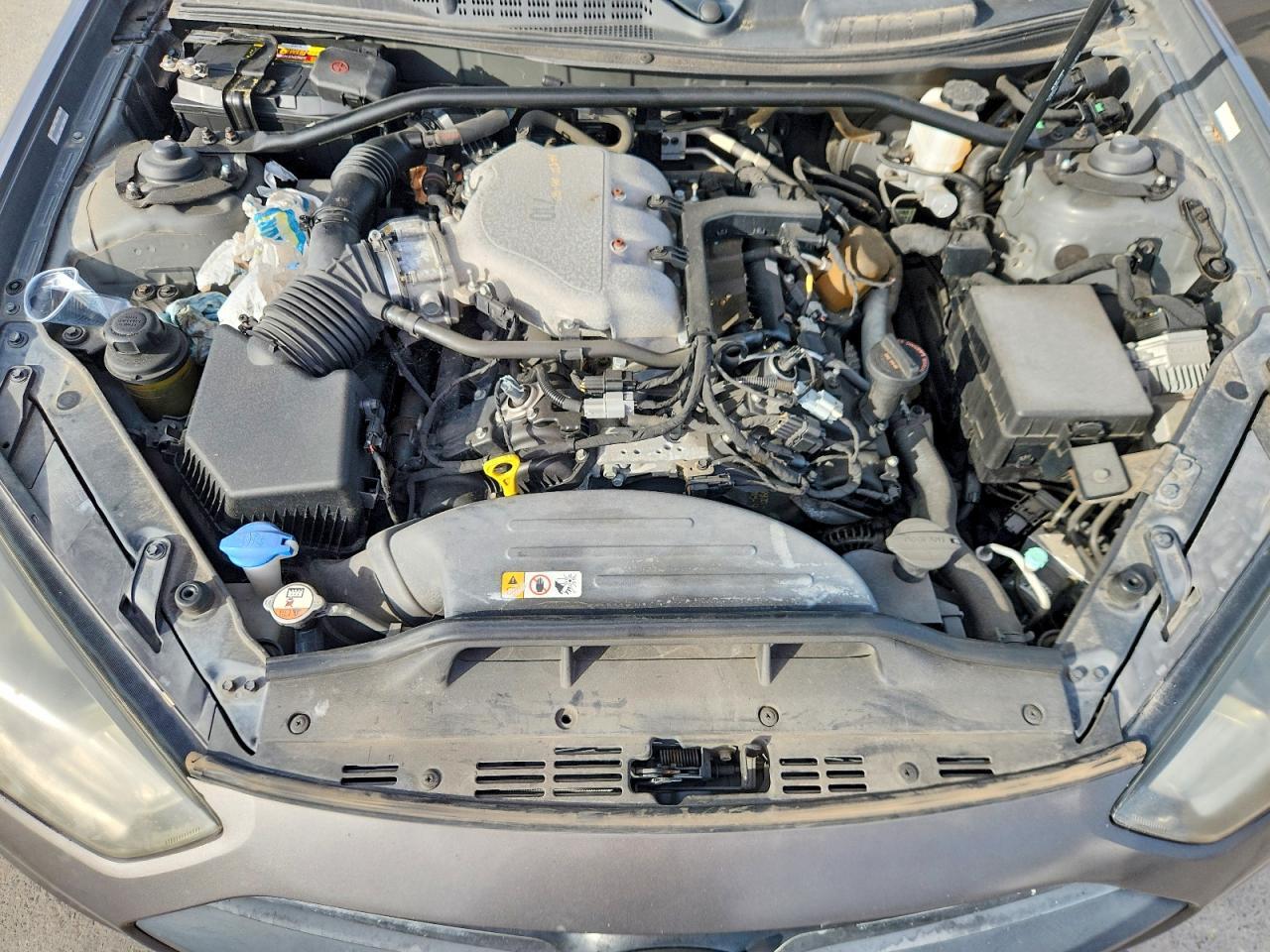 2013 Hyundai Genesis Coupe 3.8 Grand Touring - zdjęcie 11