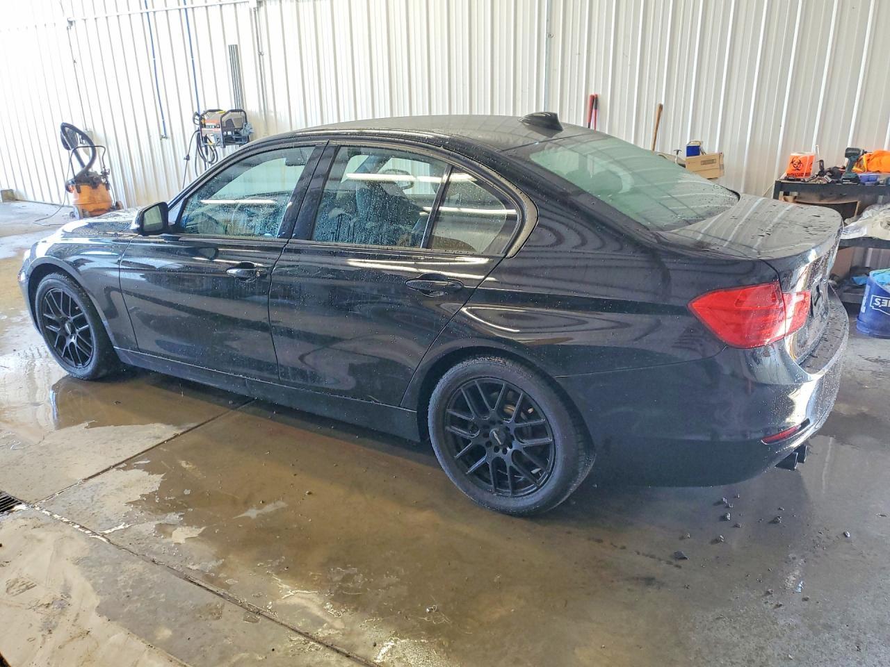 2013 BMW Seria 3 328i - zdjęcie 2