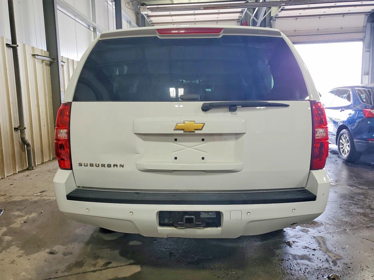 2013 Chevrolet Suburban K1500 Lt - zdjęcie 6