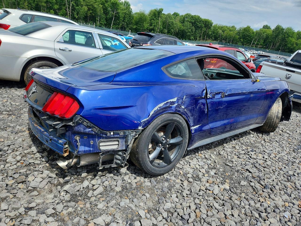 2016 Ford Mustang - zdjęcie 3