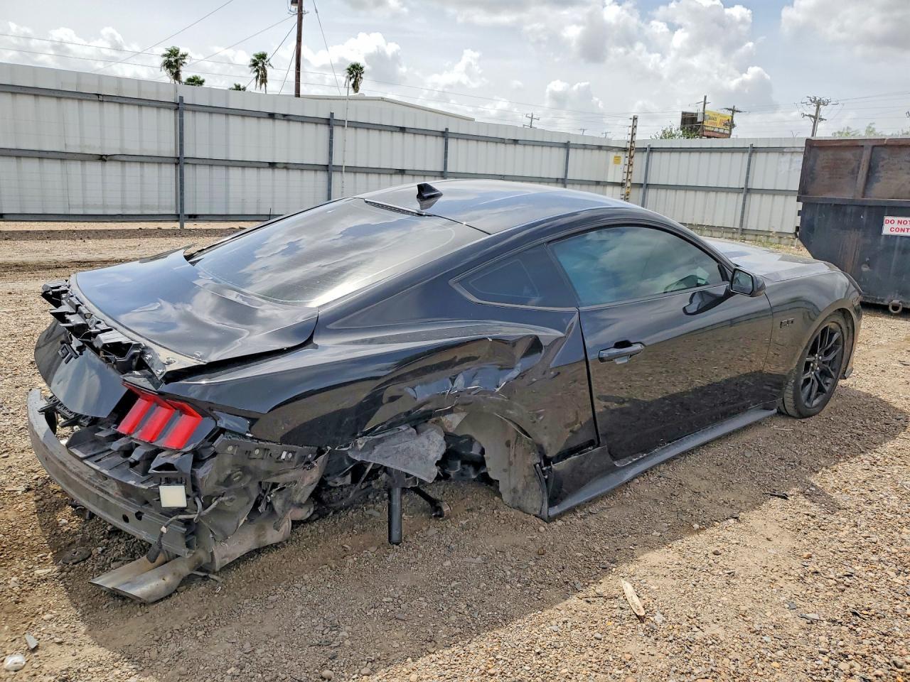 2024 Ford Mustang Gt - zdjęcie 3