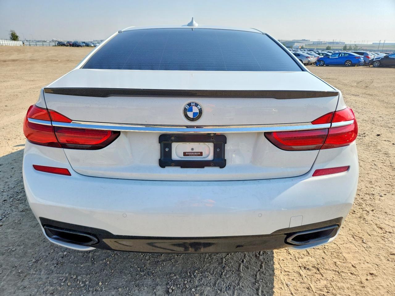 2017 BMW 750 Xi - zdjęcie 6