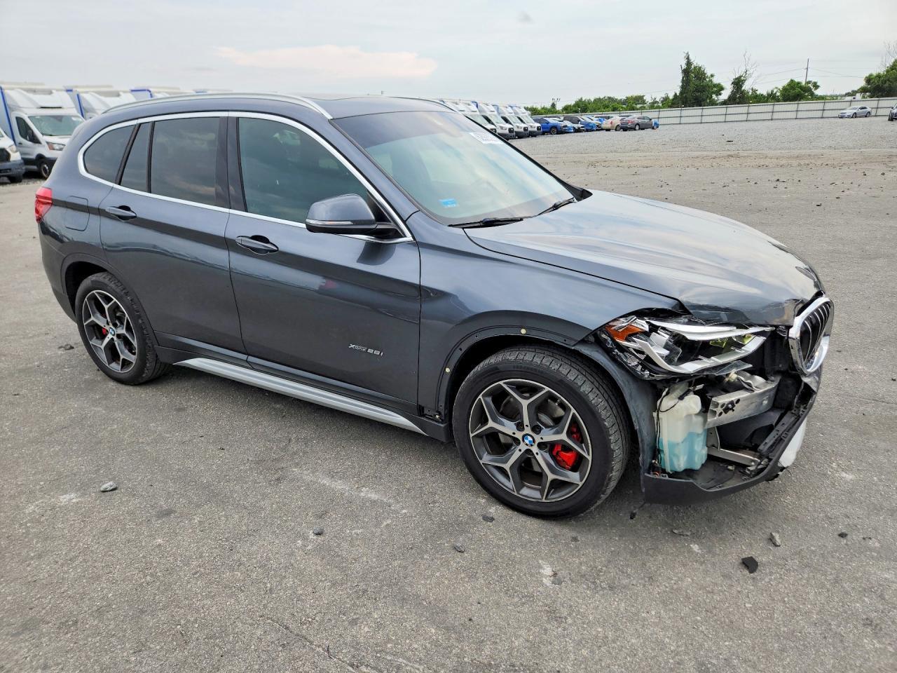 2017 BMW X1 xDrive28I - zdjęcie 4